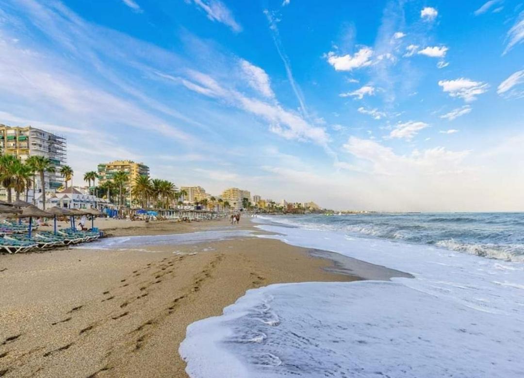 El Estudio De La Playa Benalbeach Vistas Al Mar Benalmádena Eksteriør billede