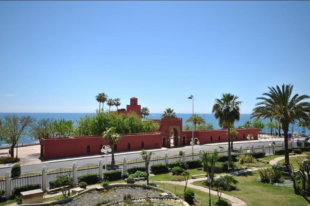 El Estudio De La Playa Benalbeach Vistas Al Mar Benalmádena Eksteriør billede