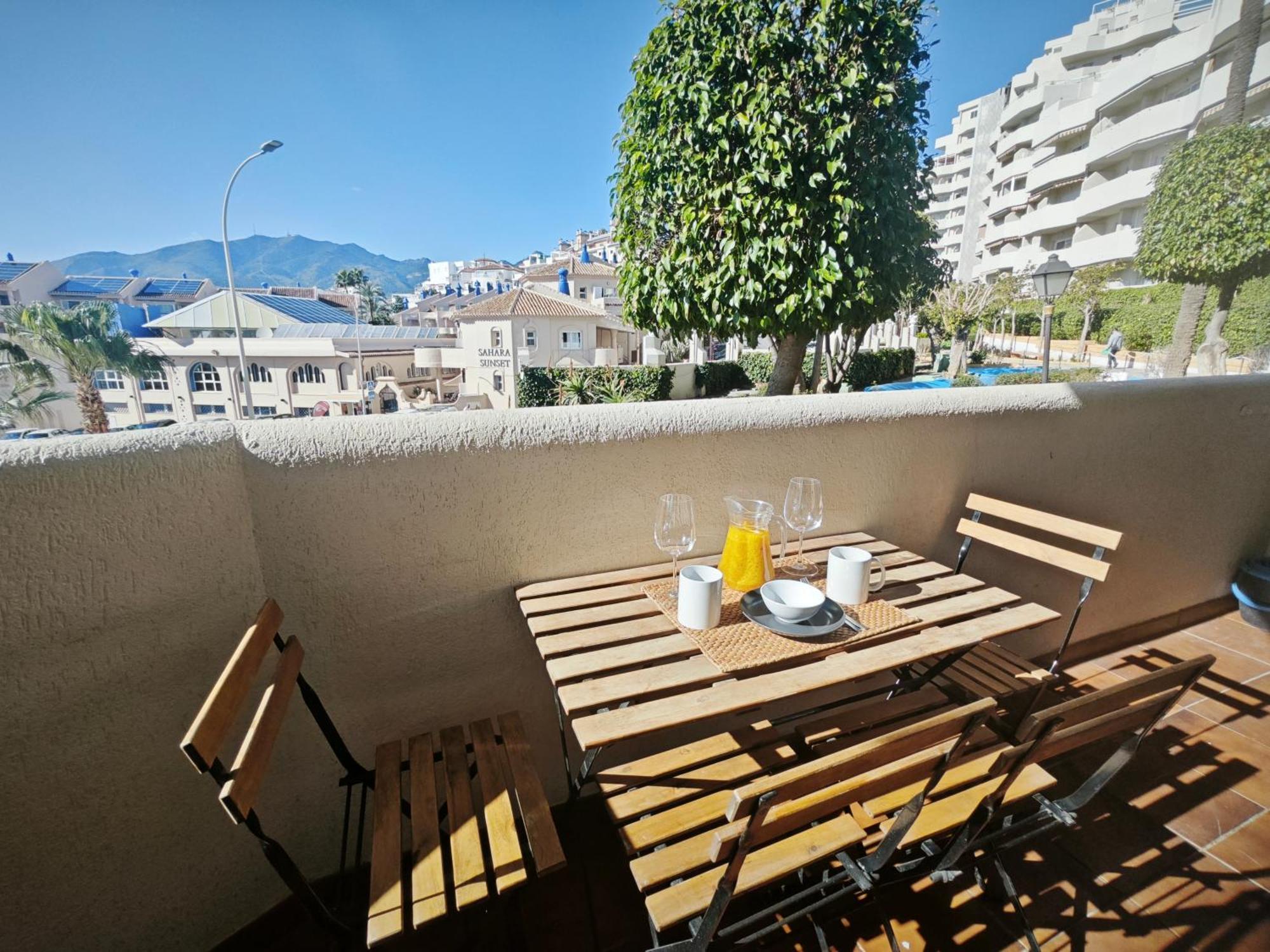 El Estudio De La Playa Benalbeach Vistas Al Mar Benalmádena Eksteriør billede